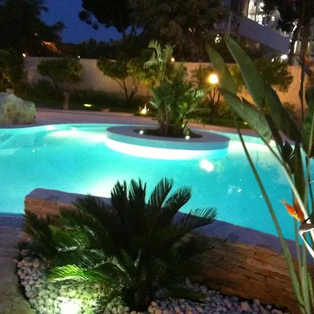 Πανσιόν Executive L'orangerie Bb